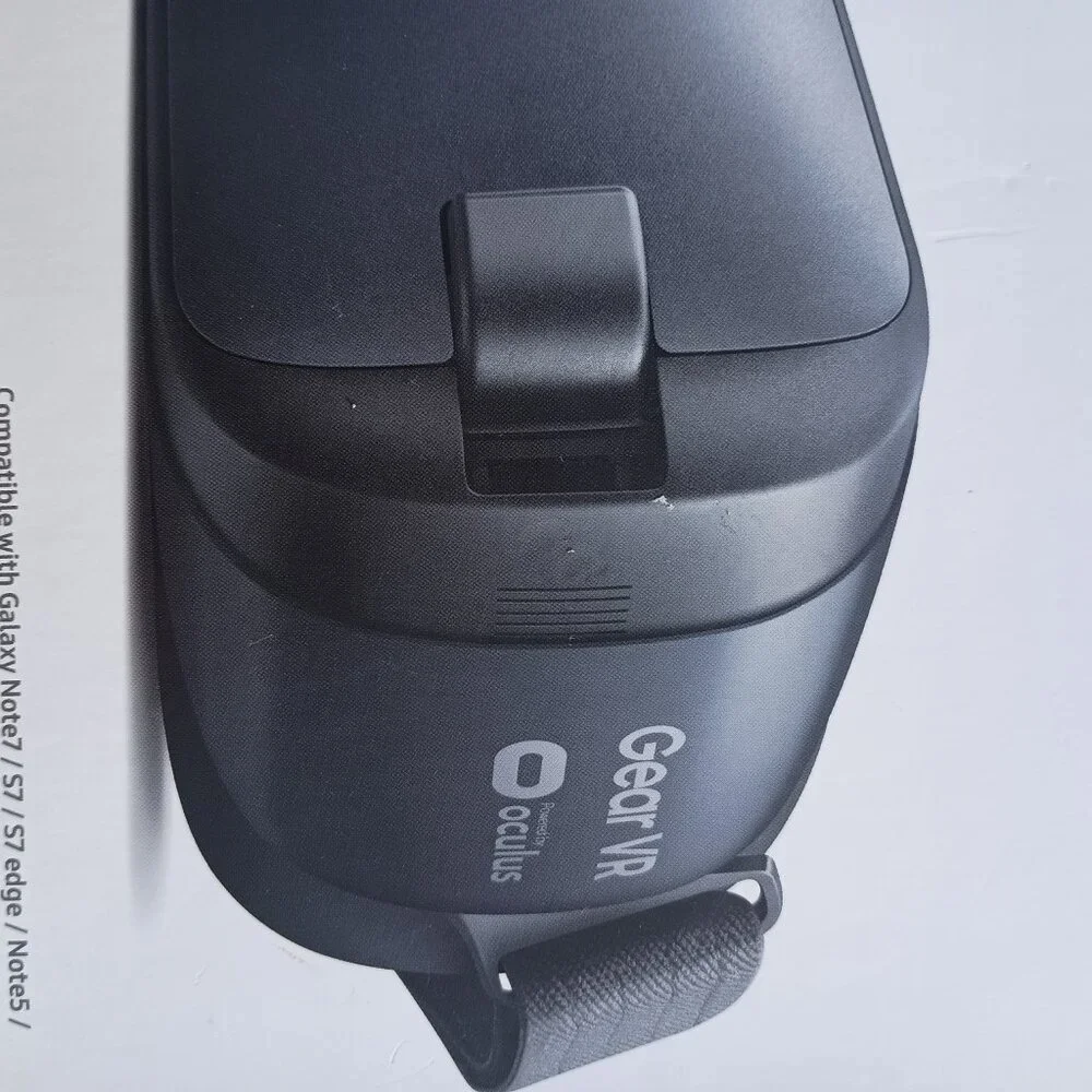 Samsung Gear VR SM-R-323 Virtual Reality Headset USB- C Galaxy s6, s7, note 5